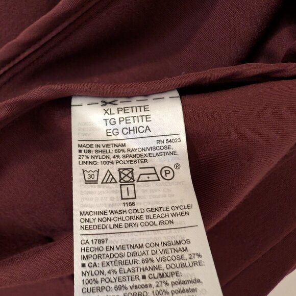 Old Navy Classic Ponte-Knit Blazer in Wine Purple - Picture 6 of 7